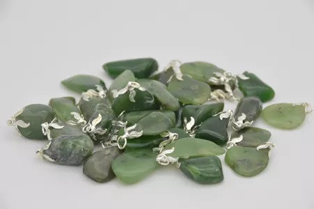 Hanger Jade