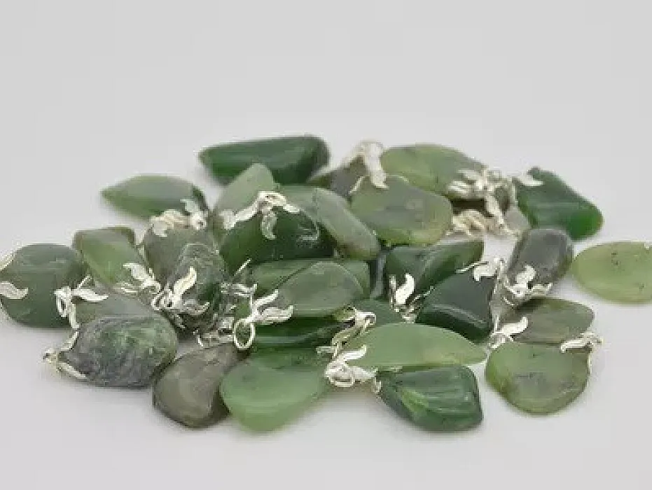 Hanger Jade