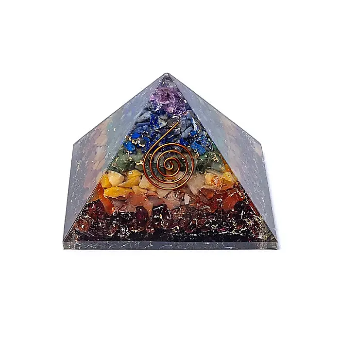 13239 Orgoniet chakra piramide 7,5x7,5x6 cm.