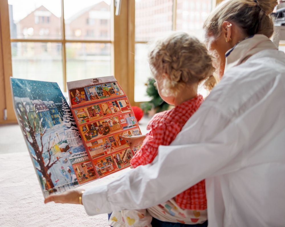 Mijn kleurrijke kersthuisje, magnetische staande adventskalender foto 4