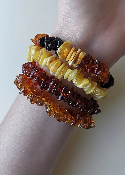 Splitarmband met barnsteen (meerkleurig)